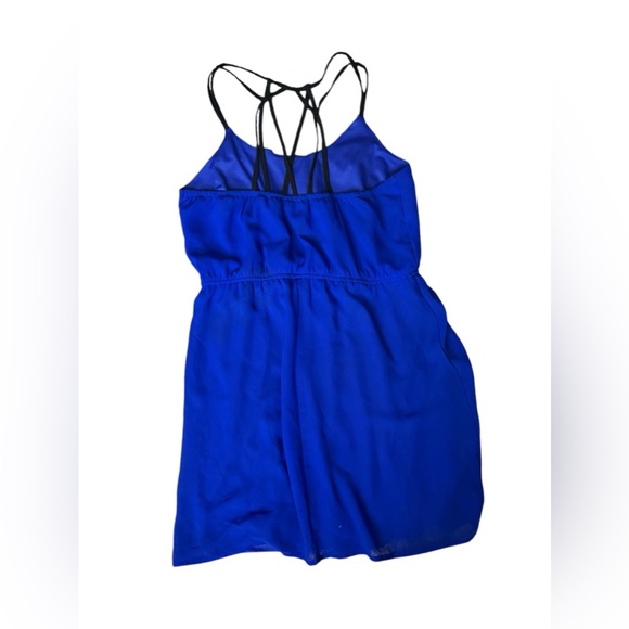 5/$25 Charlotte Russe bright blue strappy sundress size medium - Picture 2 of 7
